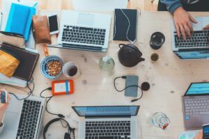 are cv axles supposed to move