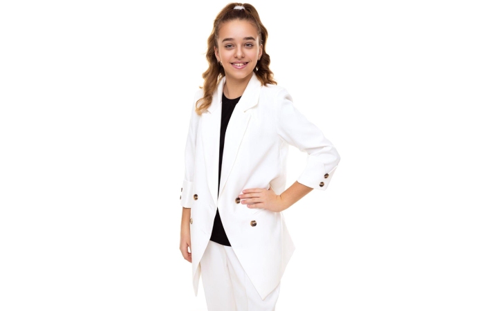 Must-Have Business Attire for Women_ Blazers, Pantsuits and More