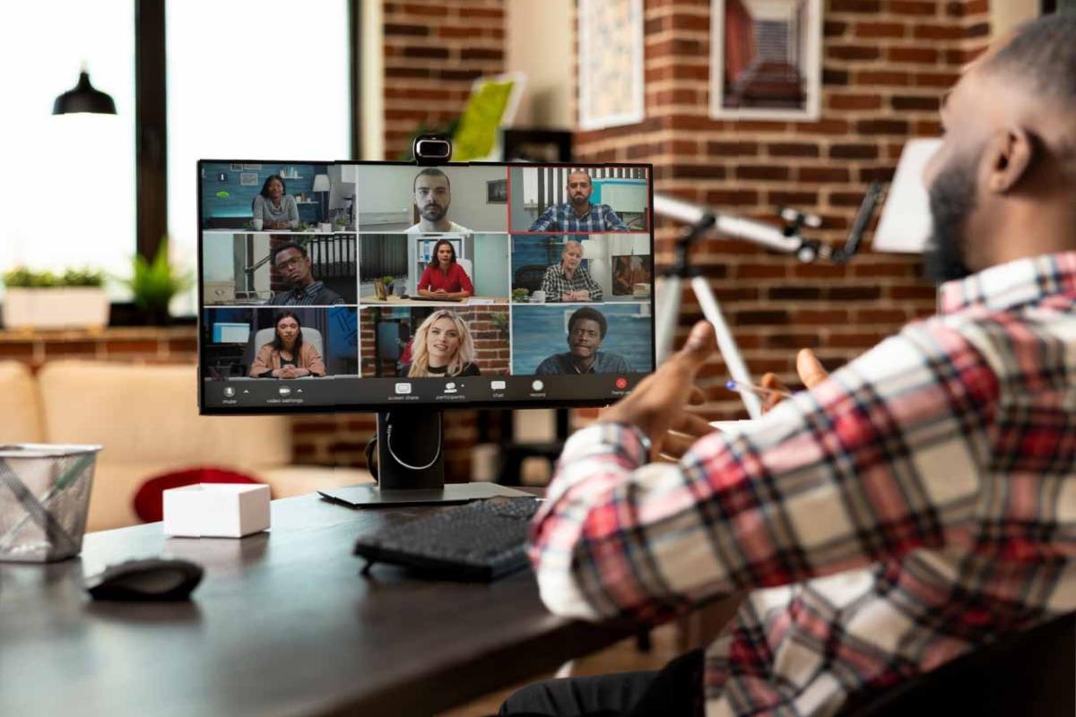 proximity bias in remote performance